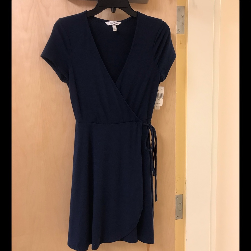 Brand new navy blue short sleeve dress by Speechless